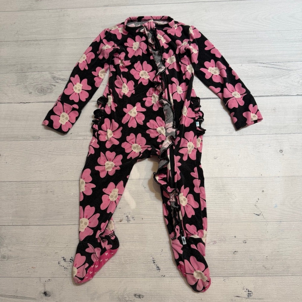 Posh peanut Girls' Winifred Footie Ruffled Zip Daisy Print One‎ Piece 6/9 months